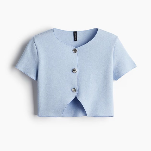 H&M Light Blue Crop Top with Button Detail - Picture 3 of 9